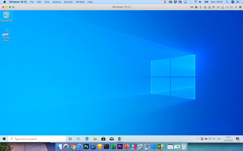 Windows startup screen on a Mac